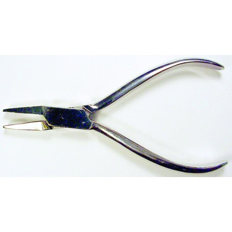 Flat nose wire twisting plier 104